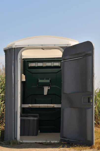 Best Restroom trailer rental cost  in Cass City, MI
